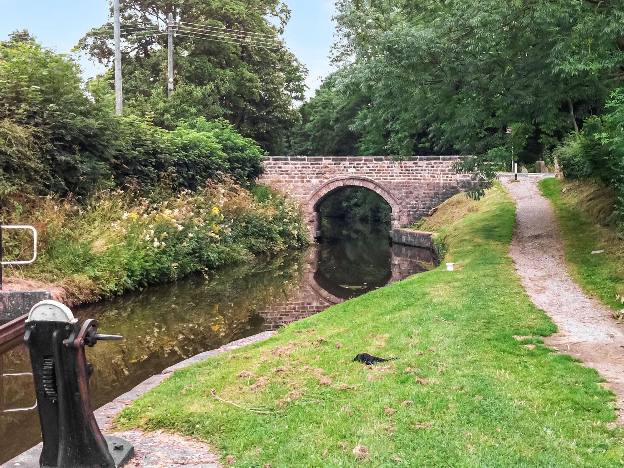 Serenity- Uk38551 Endon Екстериор снимка